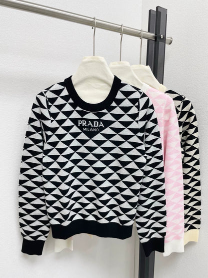 25fw Triangular knitted sweater