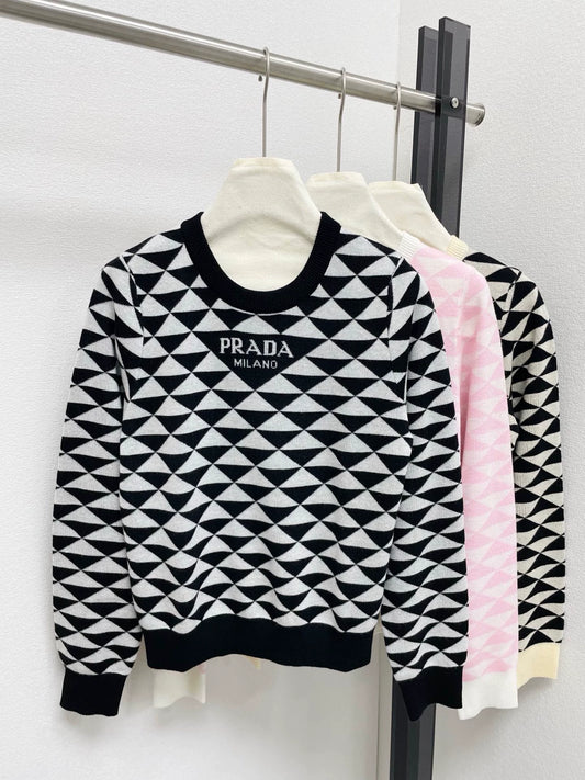 25fw Triangular knitted sweater