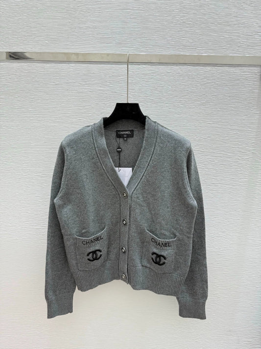 25fw Grey Knitted Cardigan