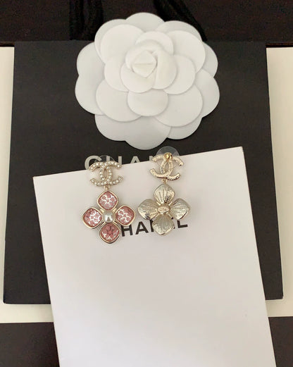 Double C flower earrings