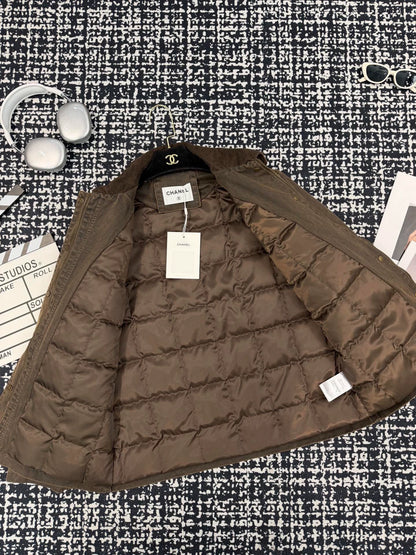 Make old denim workwear and goose down clothing