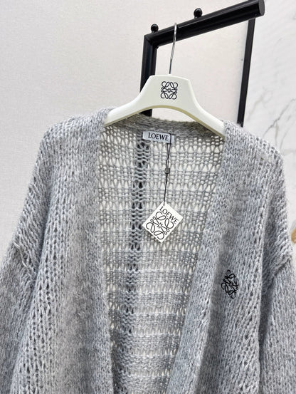 25 Embroidered decorative V-neck knitted silhouette cardigan