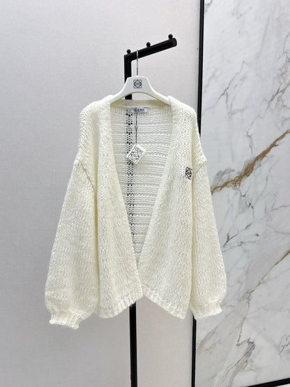 25 Embroidered decorative V-neck knitted silhouette cardigan