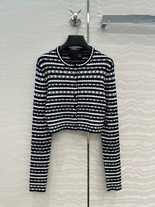 25 Spring and Summer Vacation New Arrivals Knitted Long Sleeve Cardigan