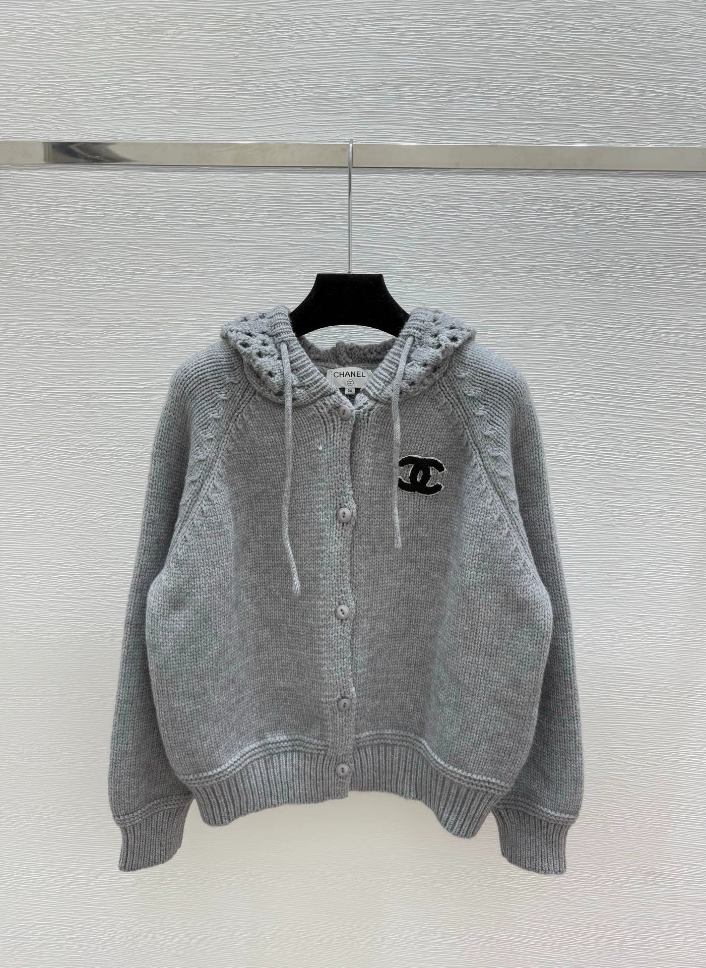 25fw Hooded knitted cardigan