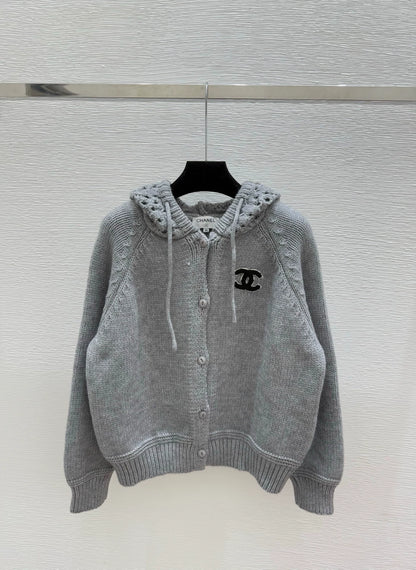 25fw Hooded knitted cardigan