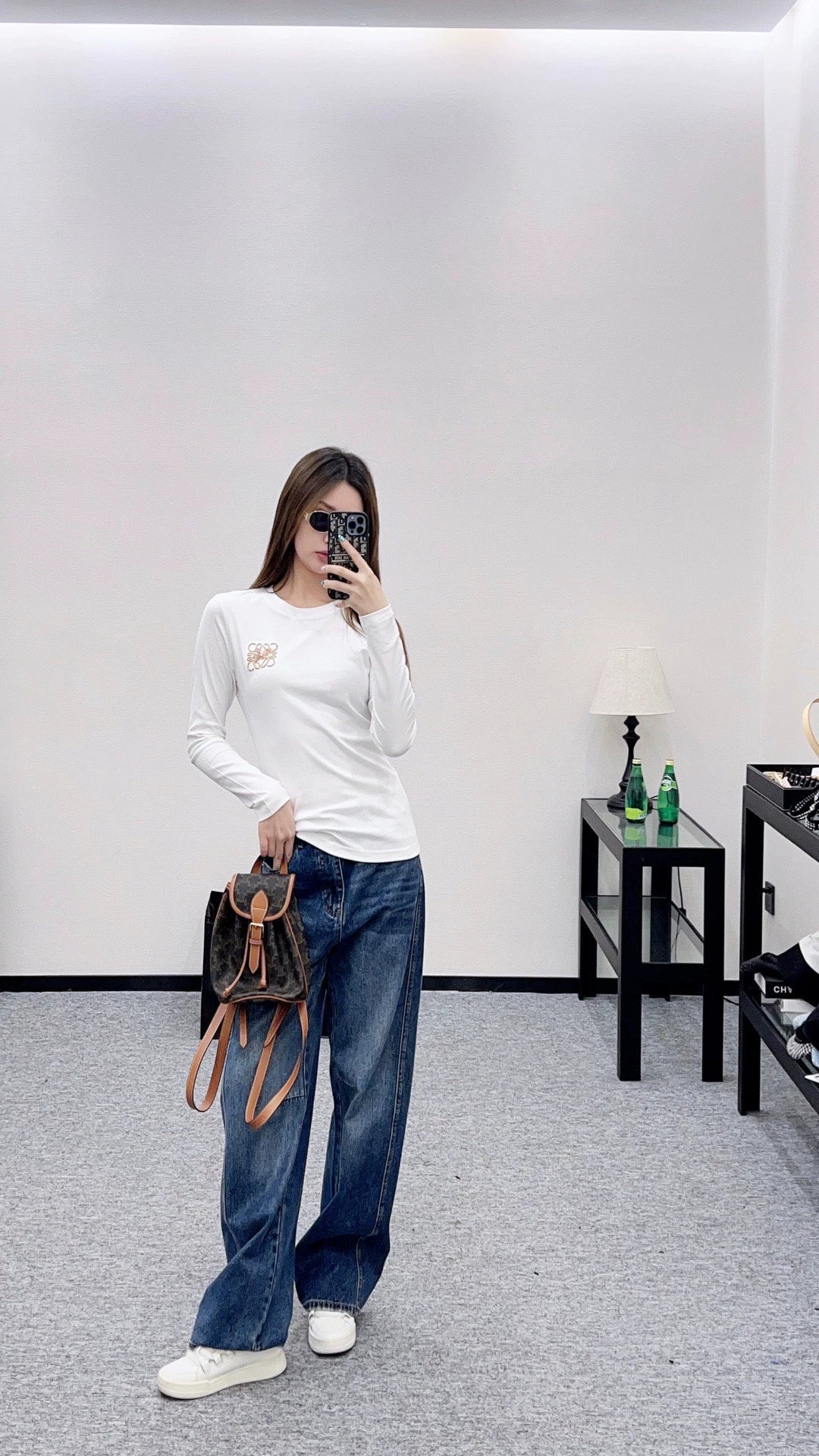 25fw Round neck nail bead long sleeved shirt