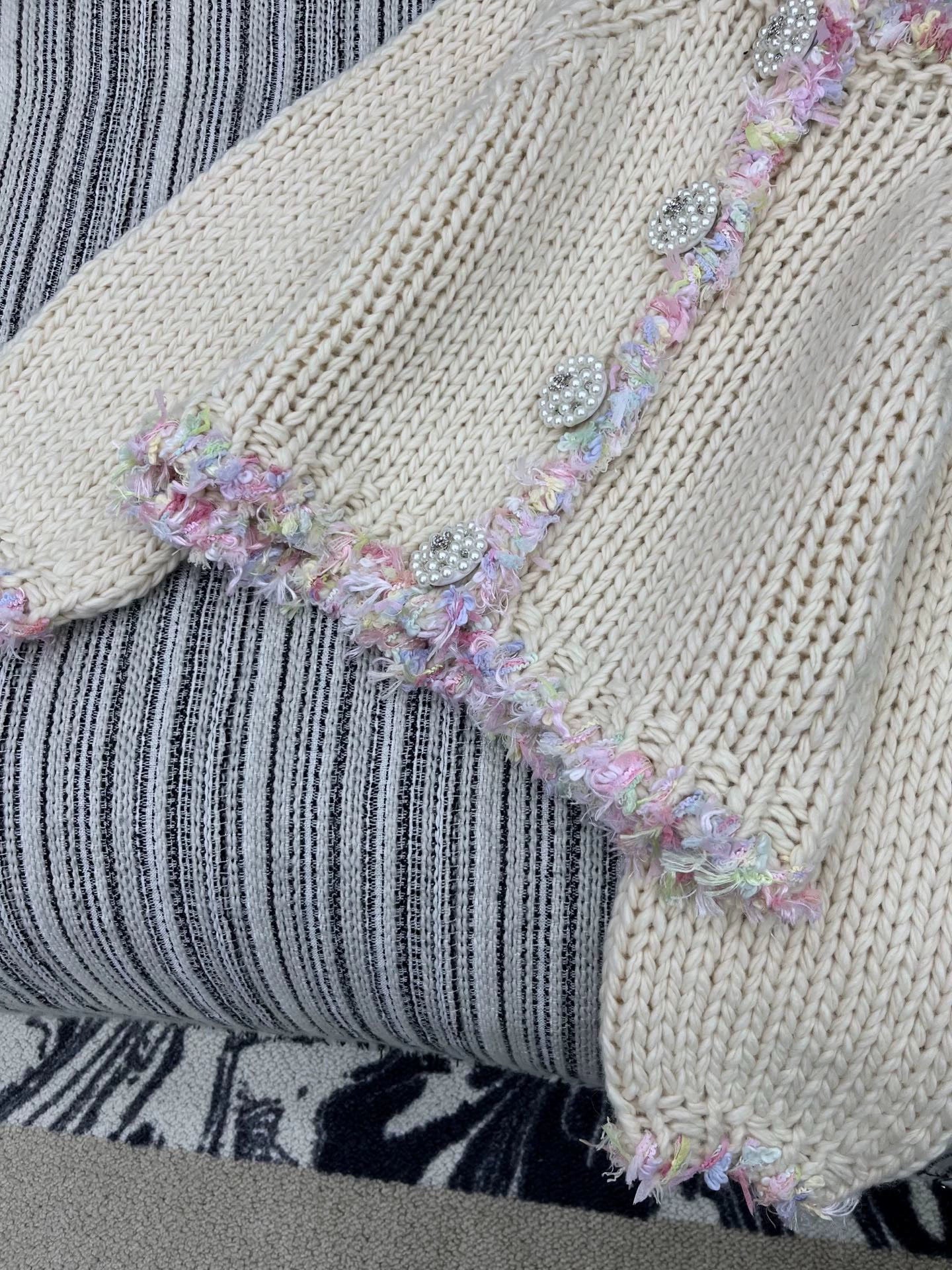 25fw Big diamond button round neck jacket