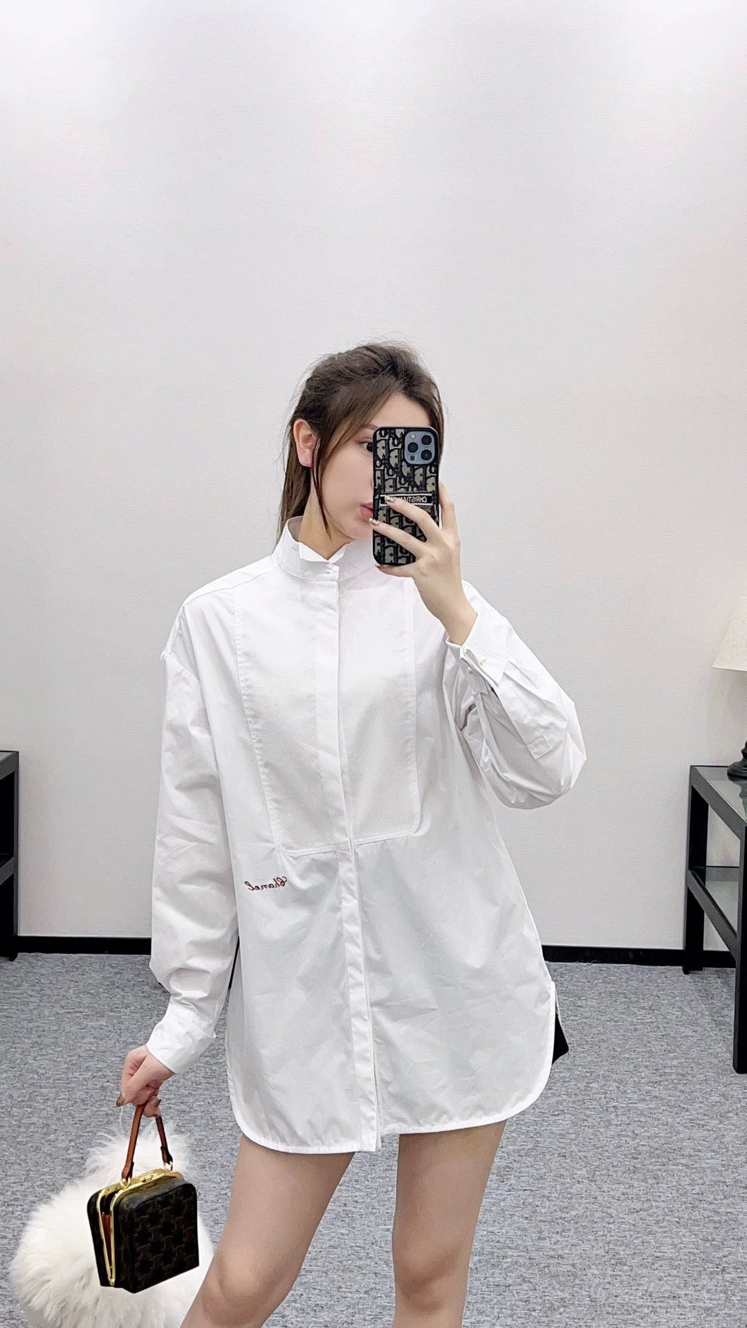 Stand up collar solid color silhouette shirt