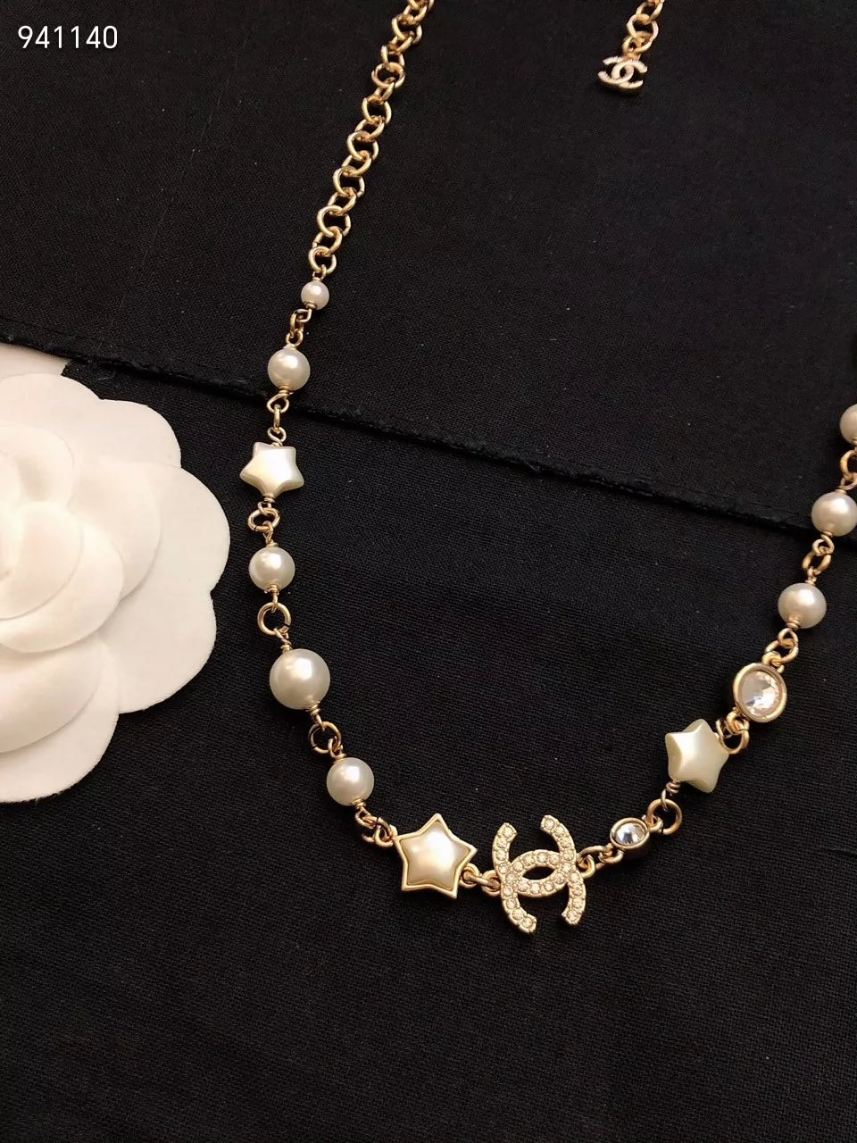 Five pointed star double layered pearl necklace