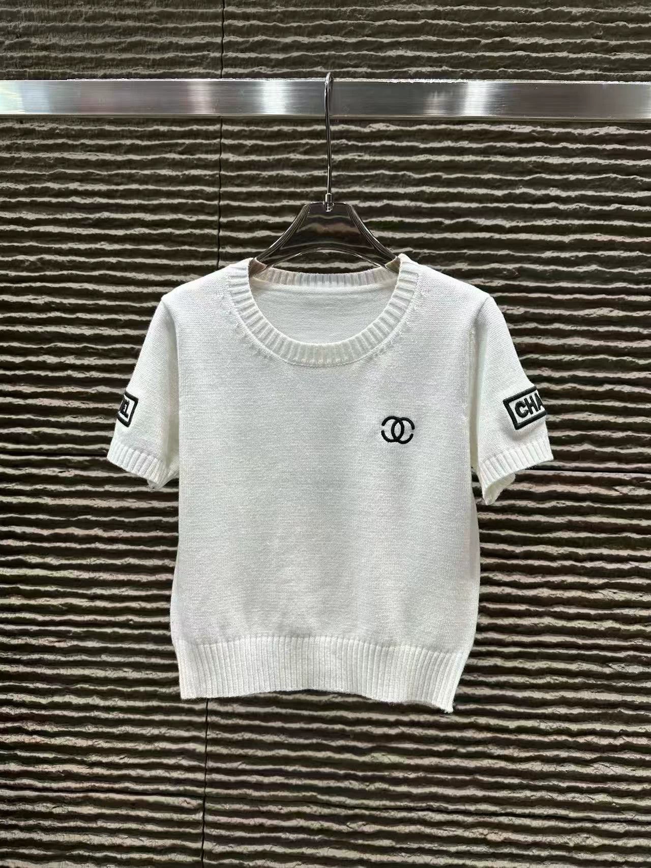 25fw Vintage 3D Embroidered Short Sleeve