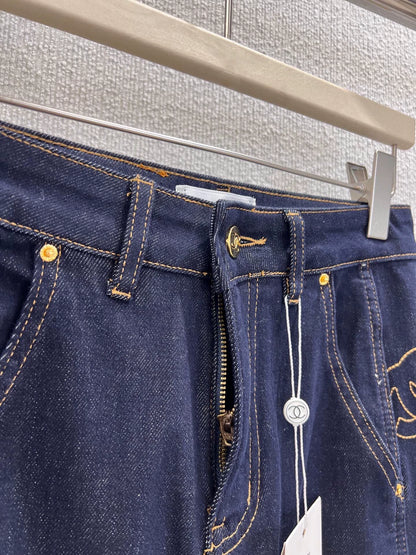 Side embroidered denim pants