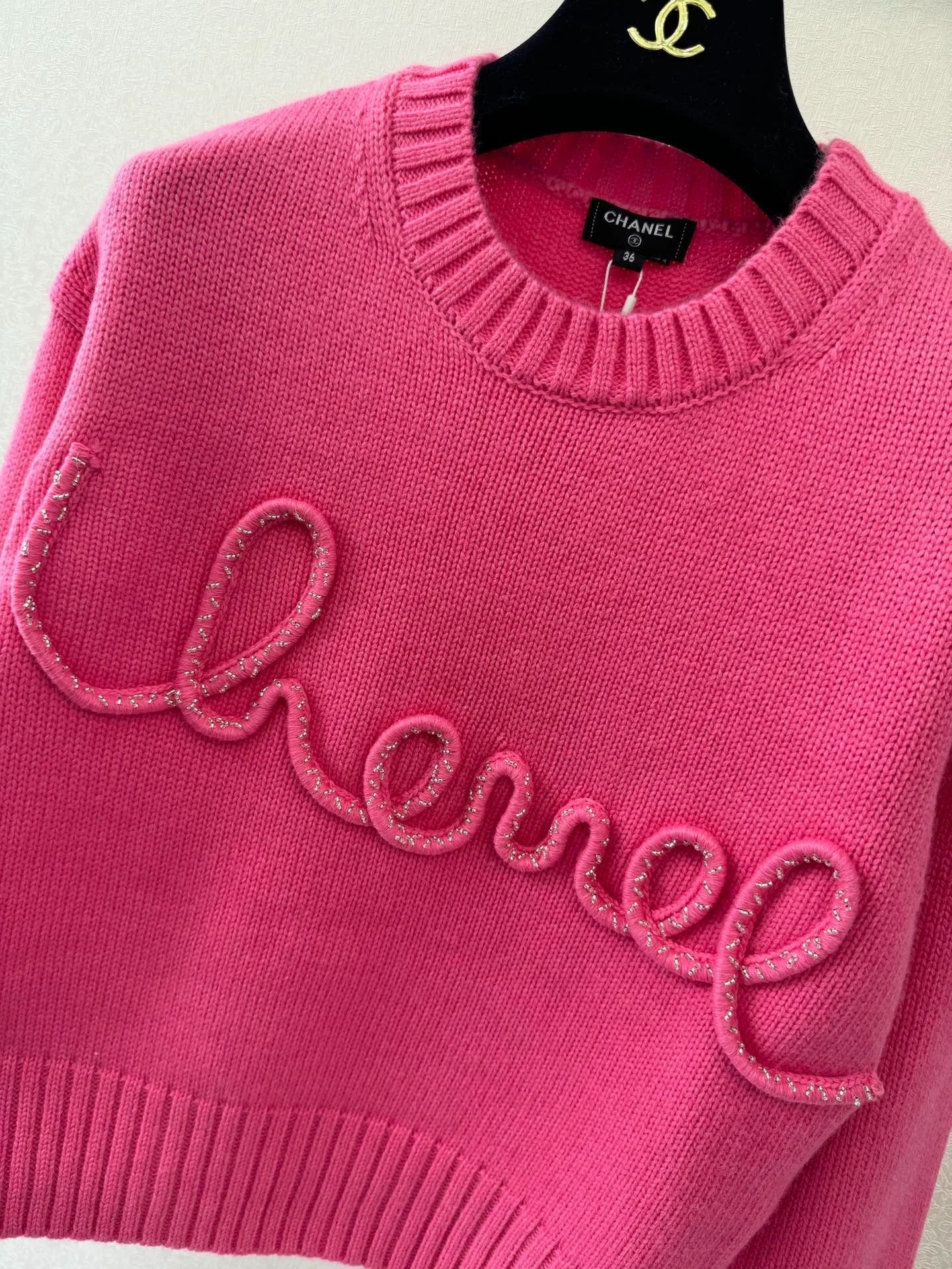 3D letter knitted sweater