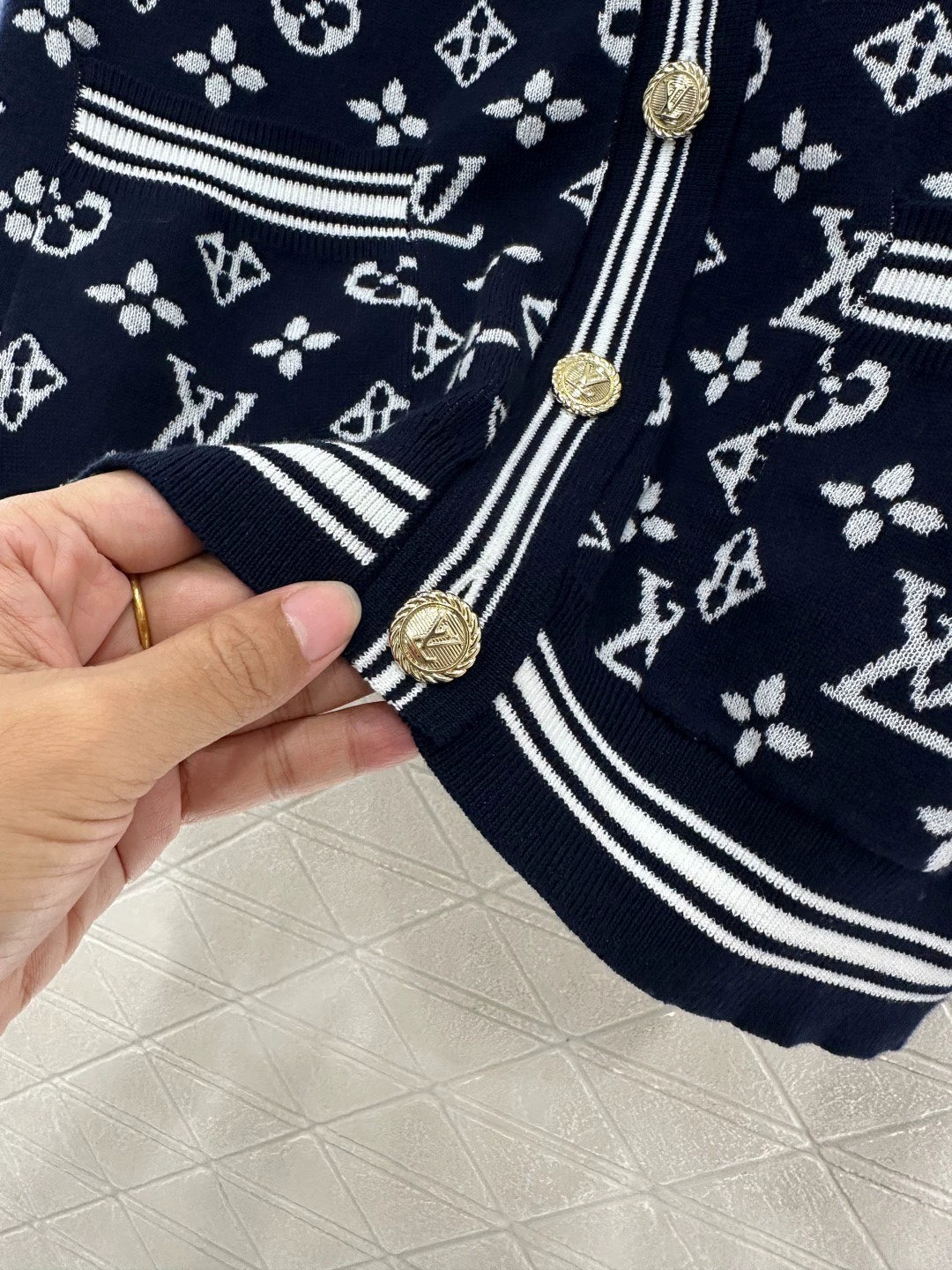 25fw Jacquard knitted cardigan