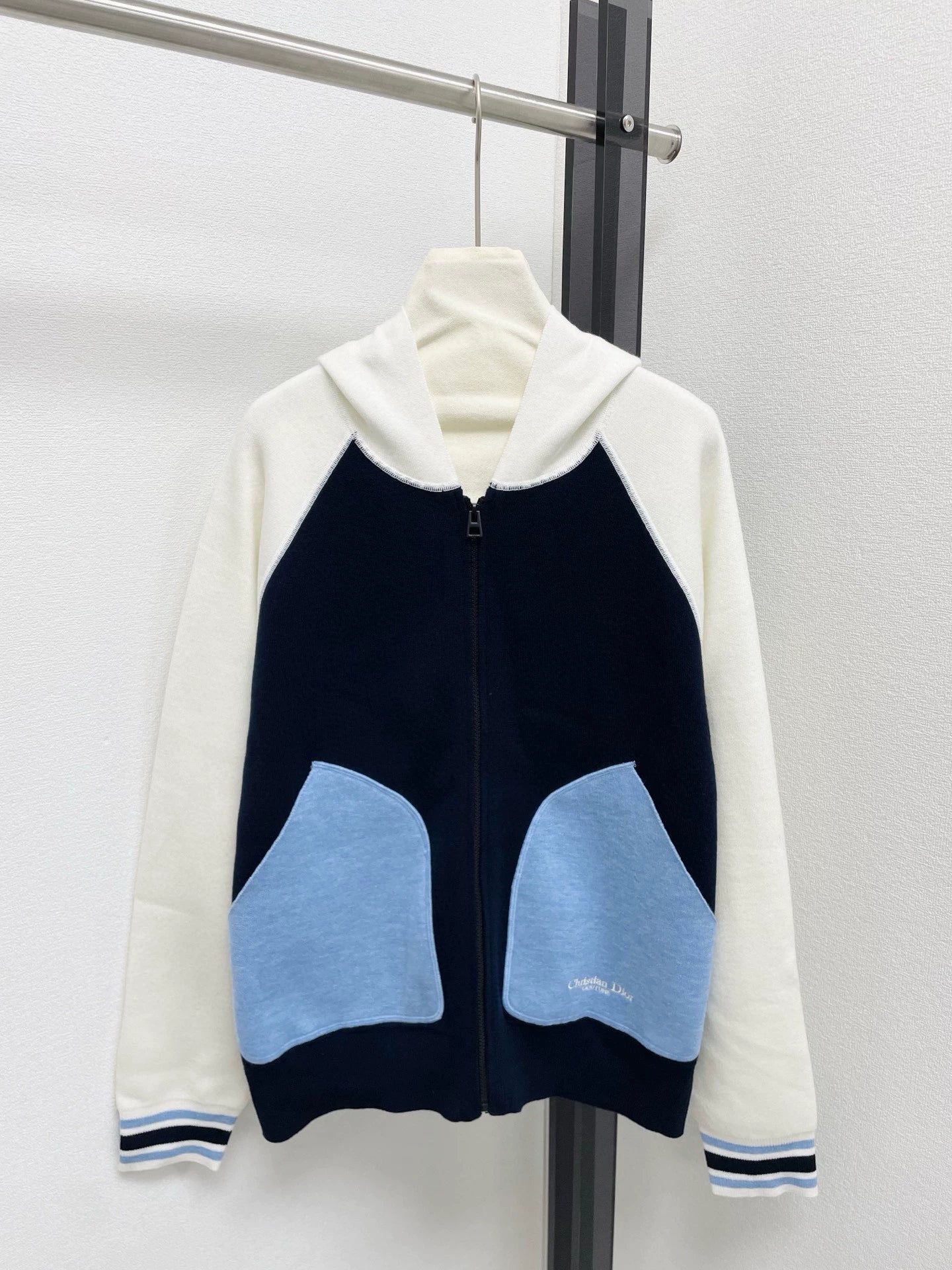 25fw Embroidered zipper hooded cardigan