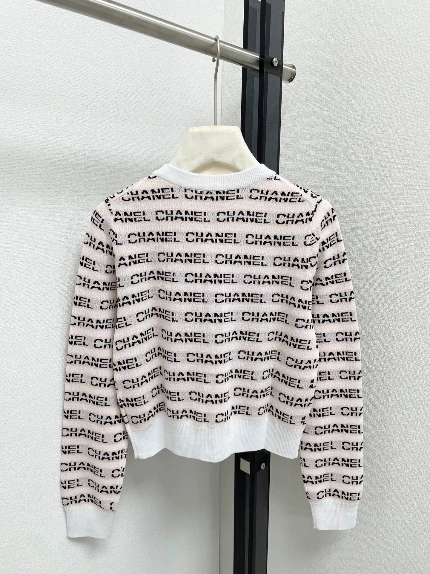 25fw Alphabet striped cardigan