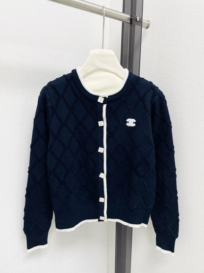 Lingge Knitted Cardigan