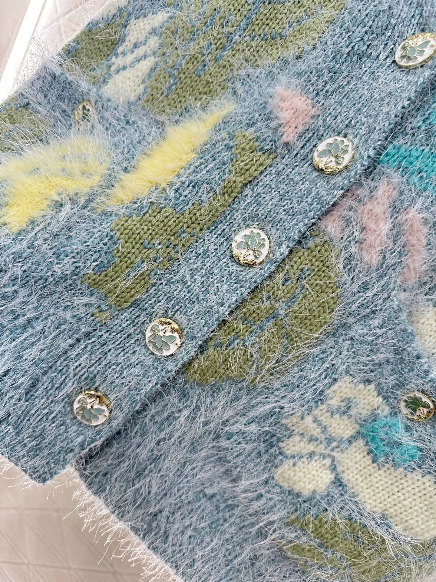 25fw Seahorse fur cardigan and skirt set