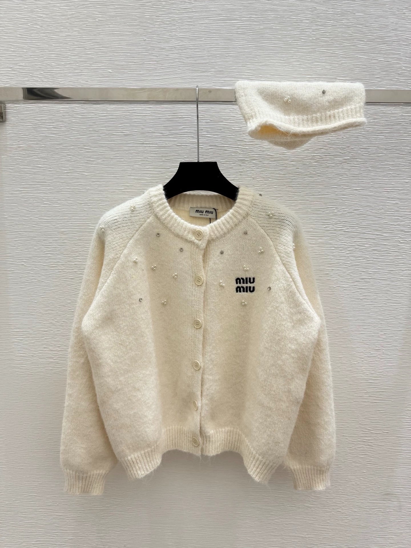 25fw Pearl knitted cardigan