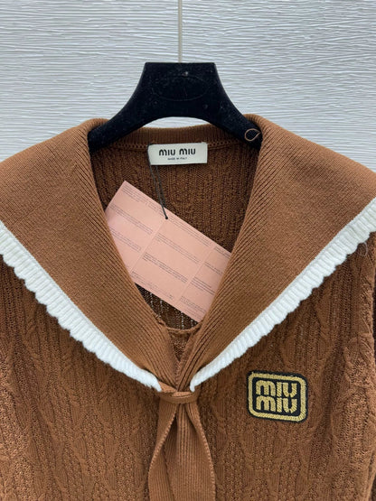 25fw Navy collar knitted sweater