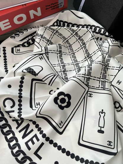 C 25 Black and White Cards Tessellations Scarves