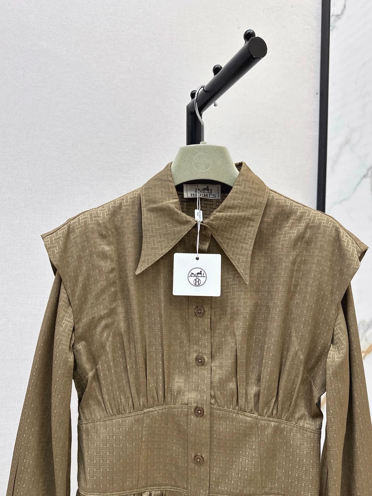 25fw Dark patterned jacquard waist cinched shirt