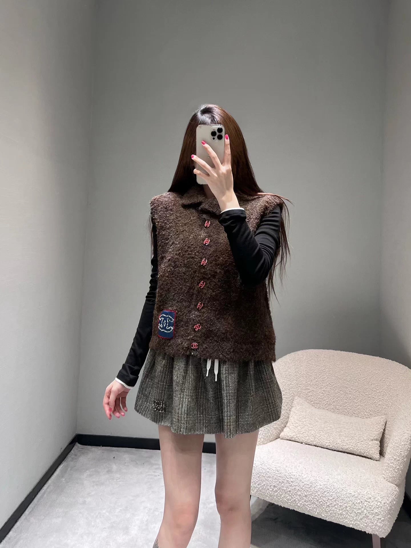 Double C-button vest