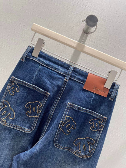 Wide-leg denim pants