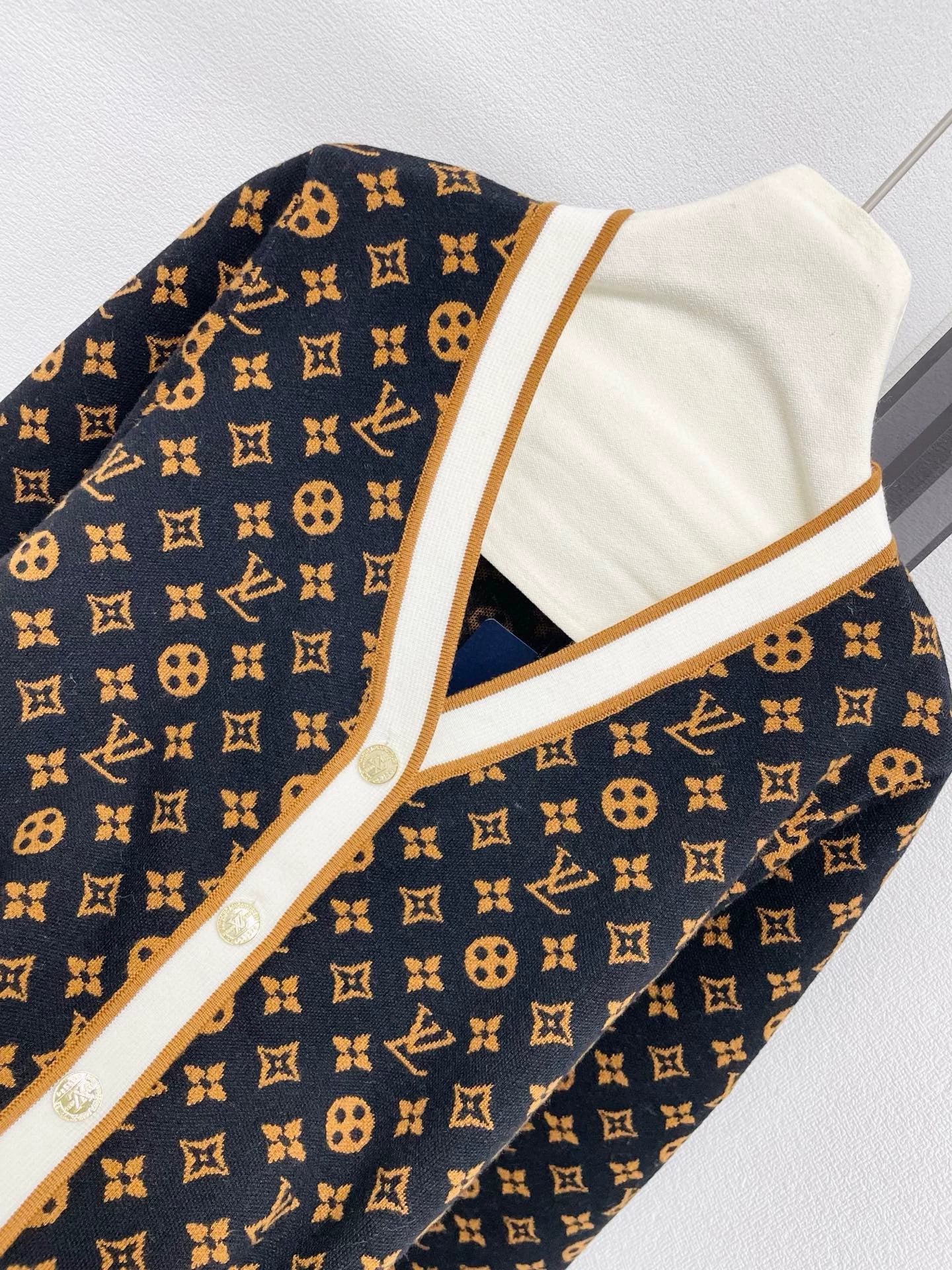 25fw Manlaohua V-neck cardigan