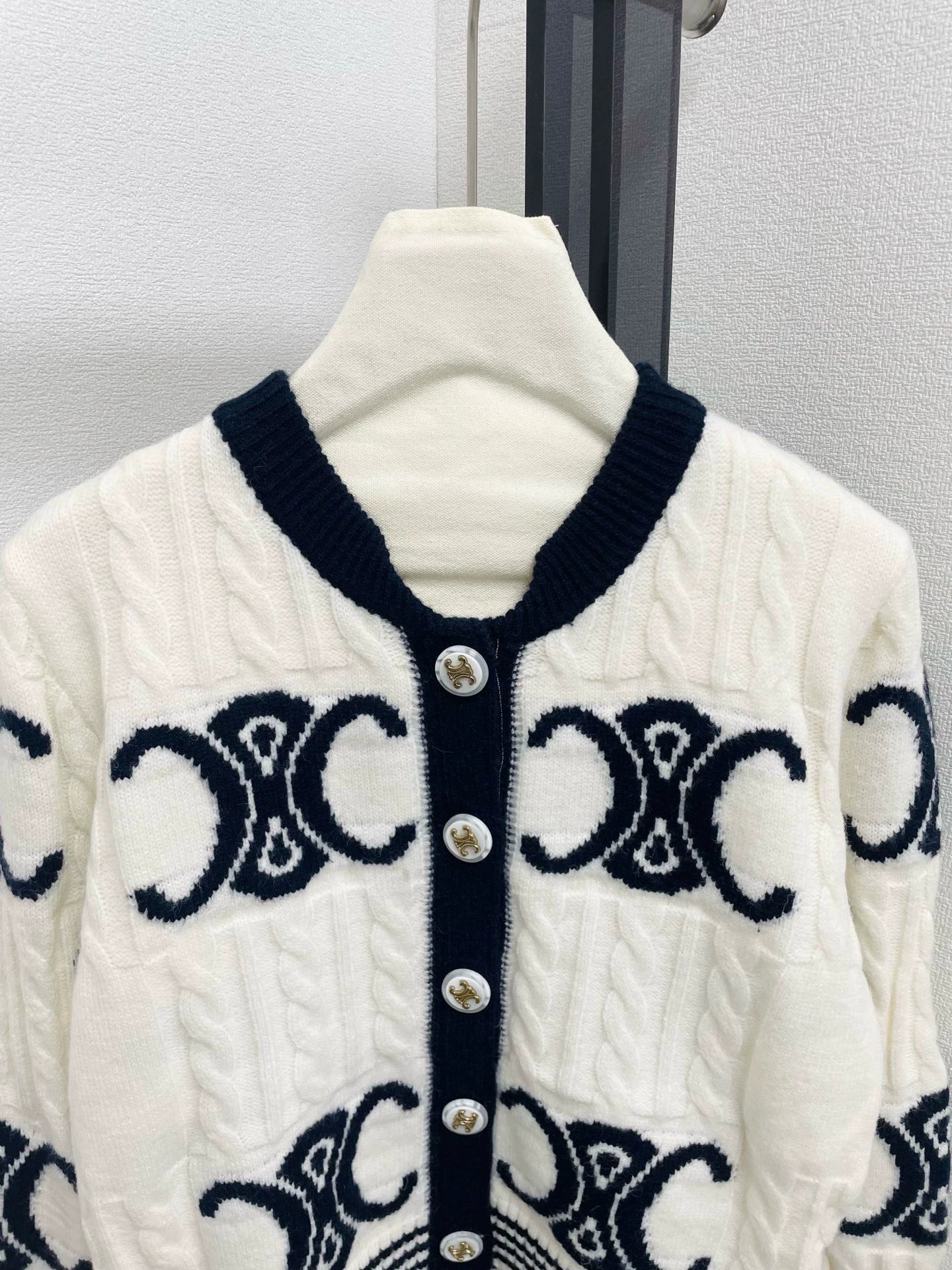 25fw Jacquard knitted cardigan