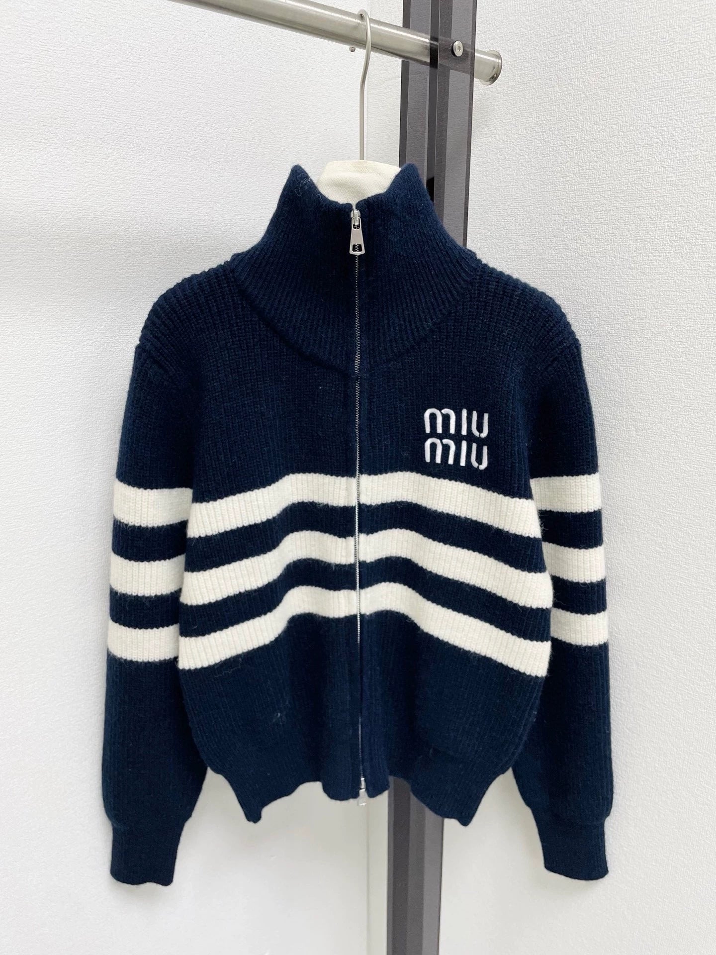 Striped stand up collar knitted cardigan