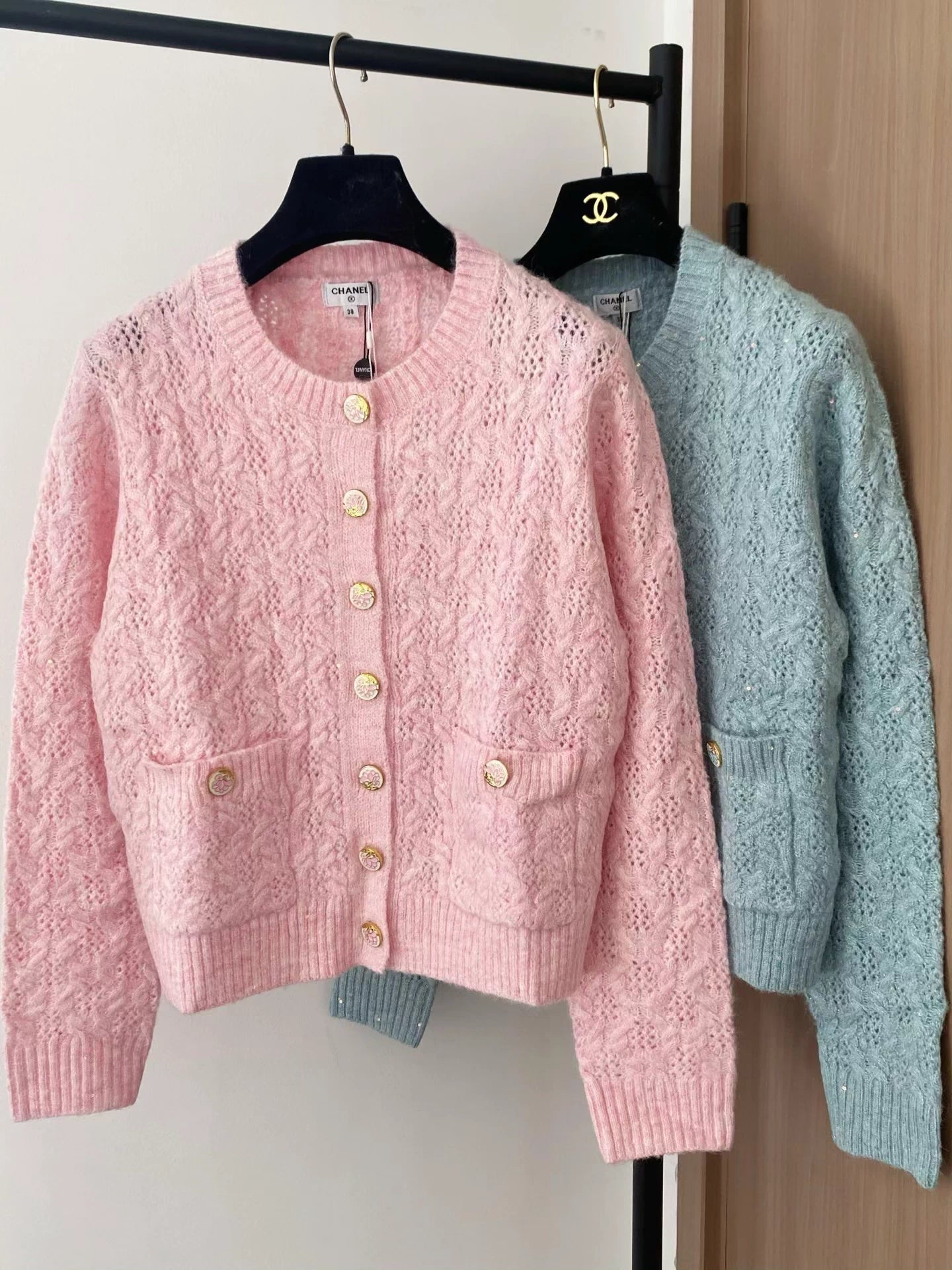 25fw Double C flower button wool cardigan