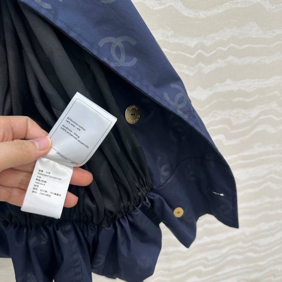 Dark jacquard logo short windbreaker