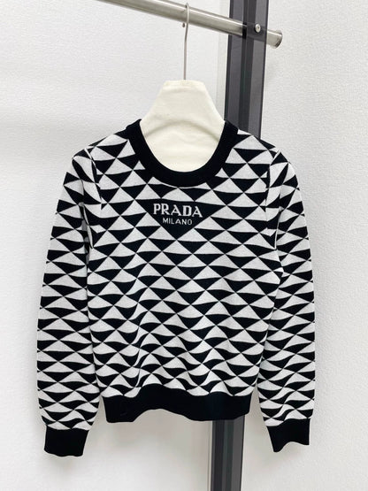 25fw Triangular knitted sweater