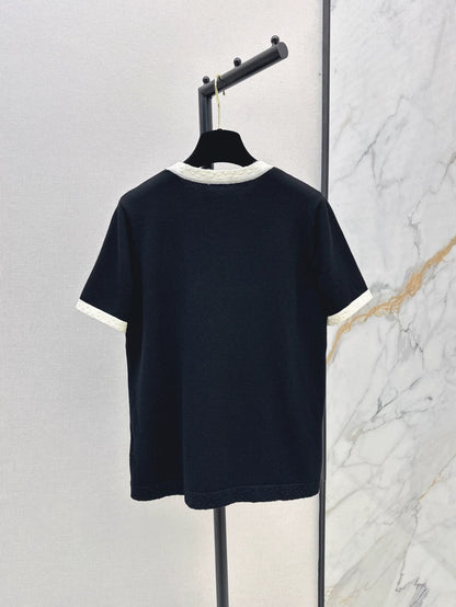 25 knitted short-sleeved top