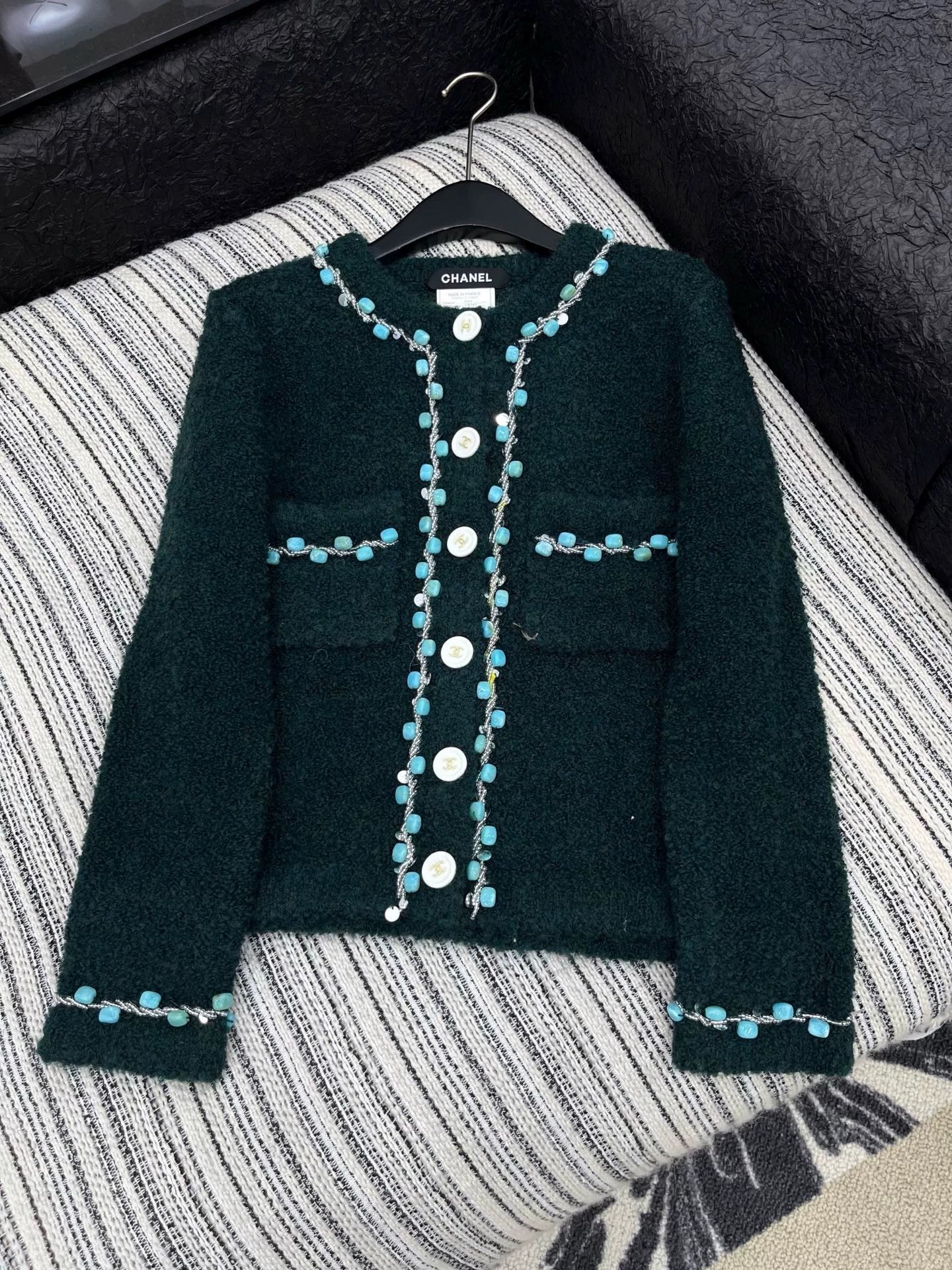 25fw Colorful gemstone decorated round neck jacket