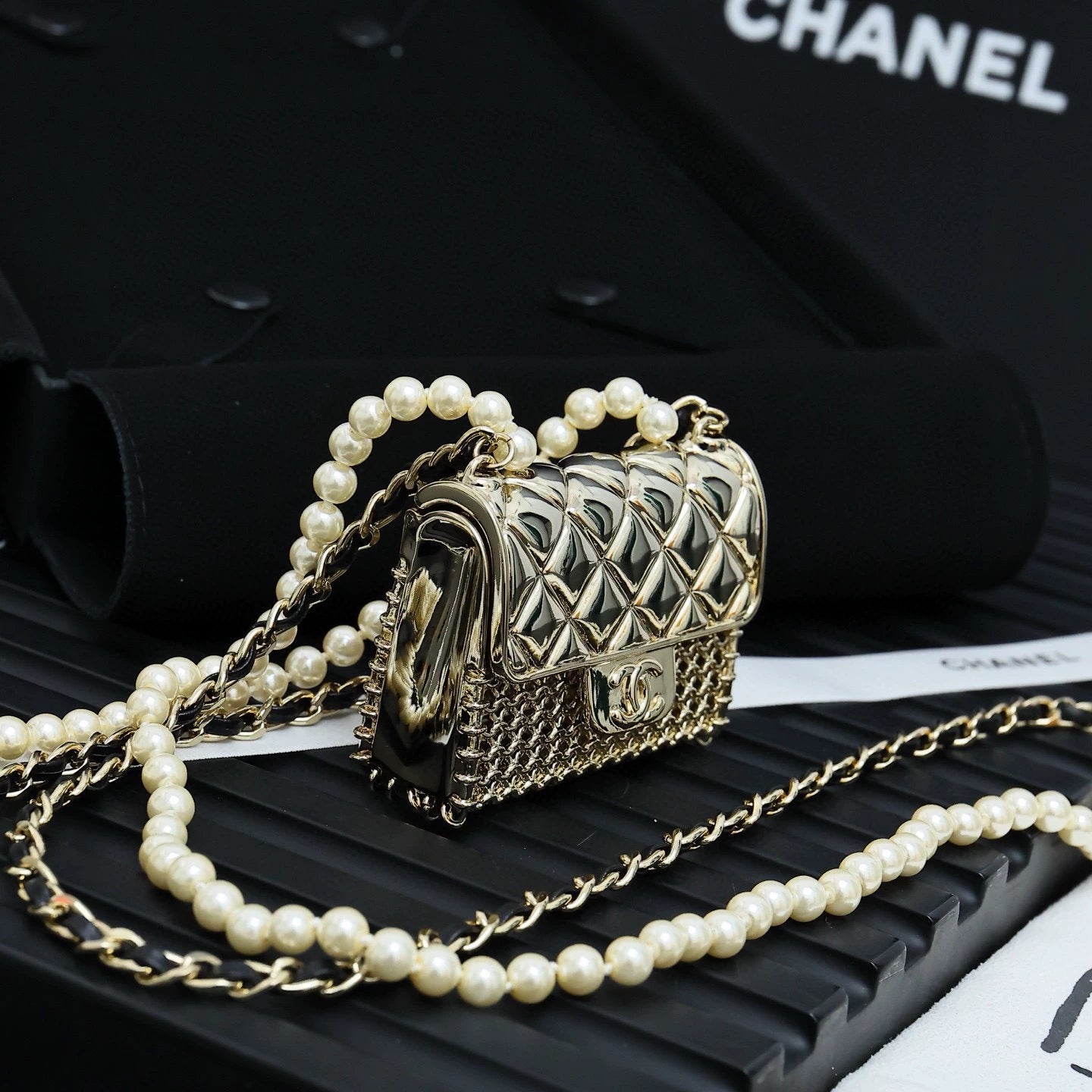 Double layer pearl crossbody metal bag