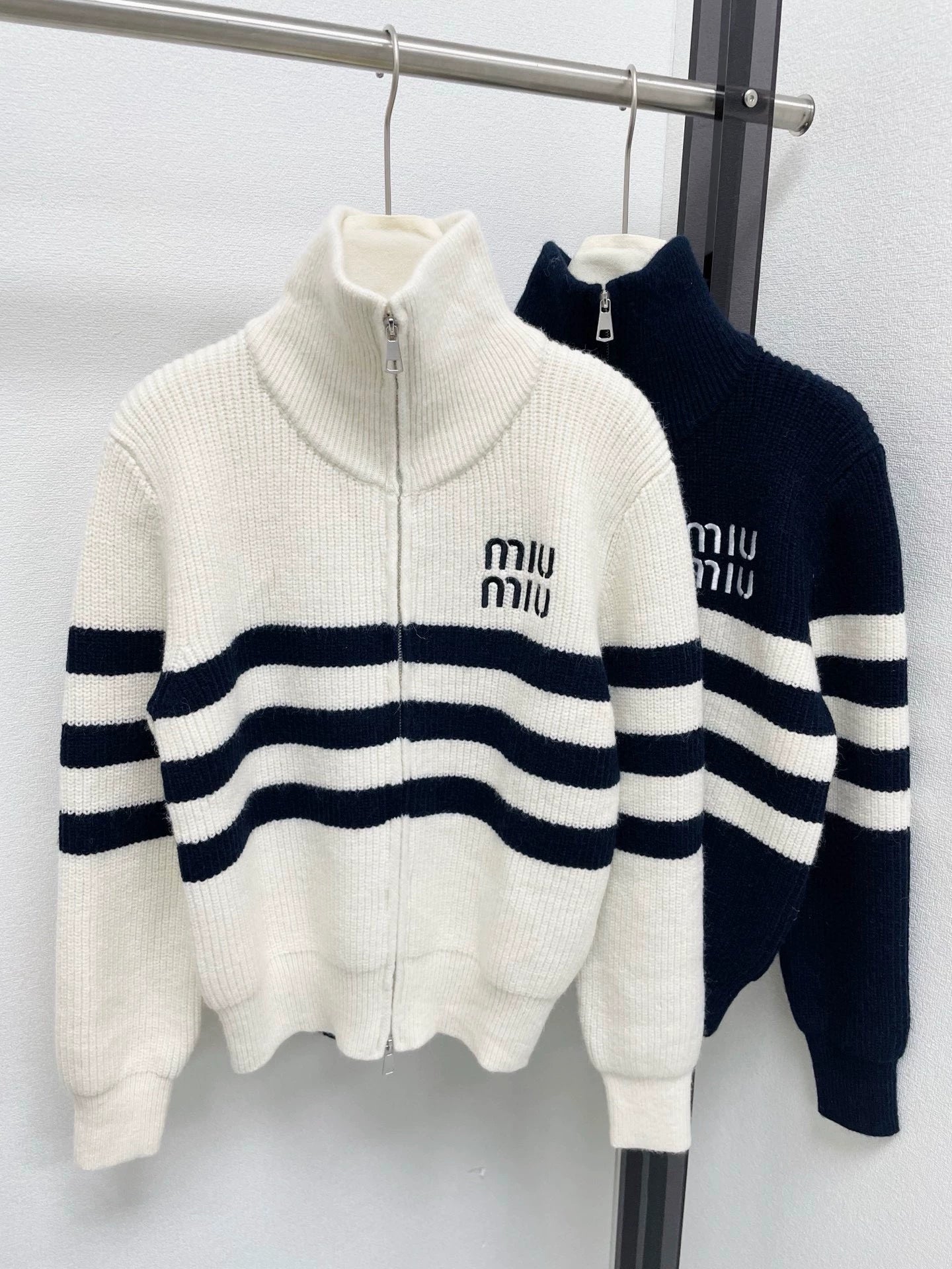 Striped stand up collar knitted cardigan