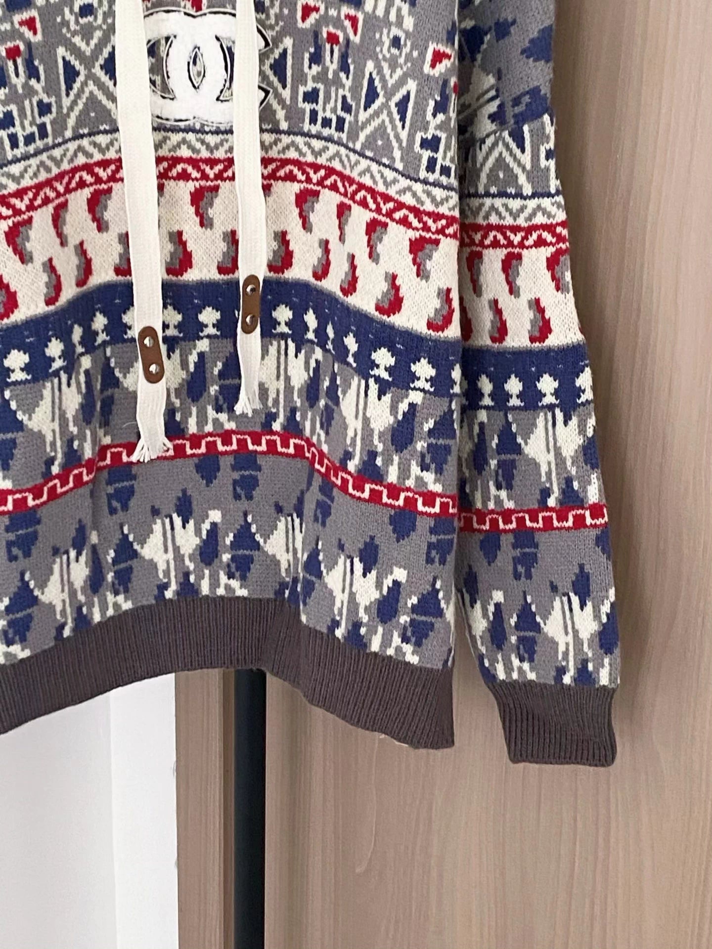 Hooded pullover sweater