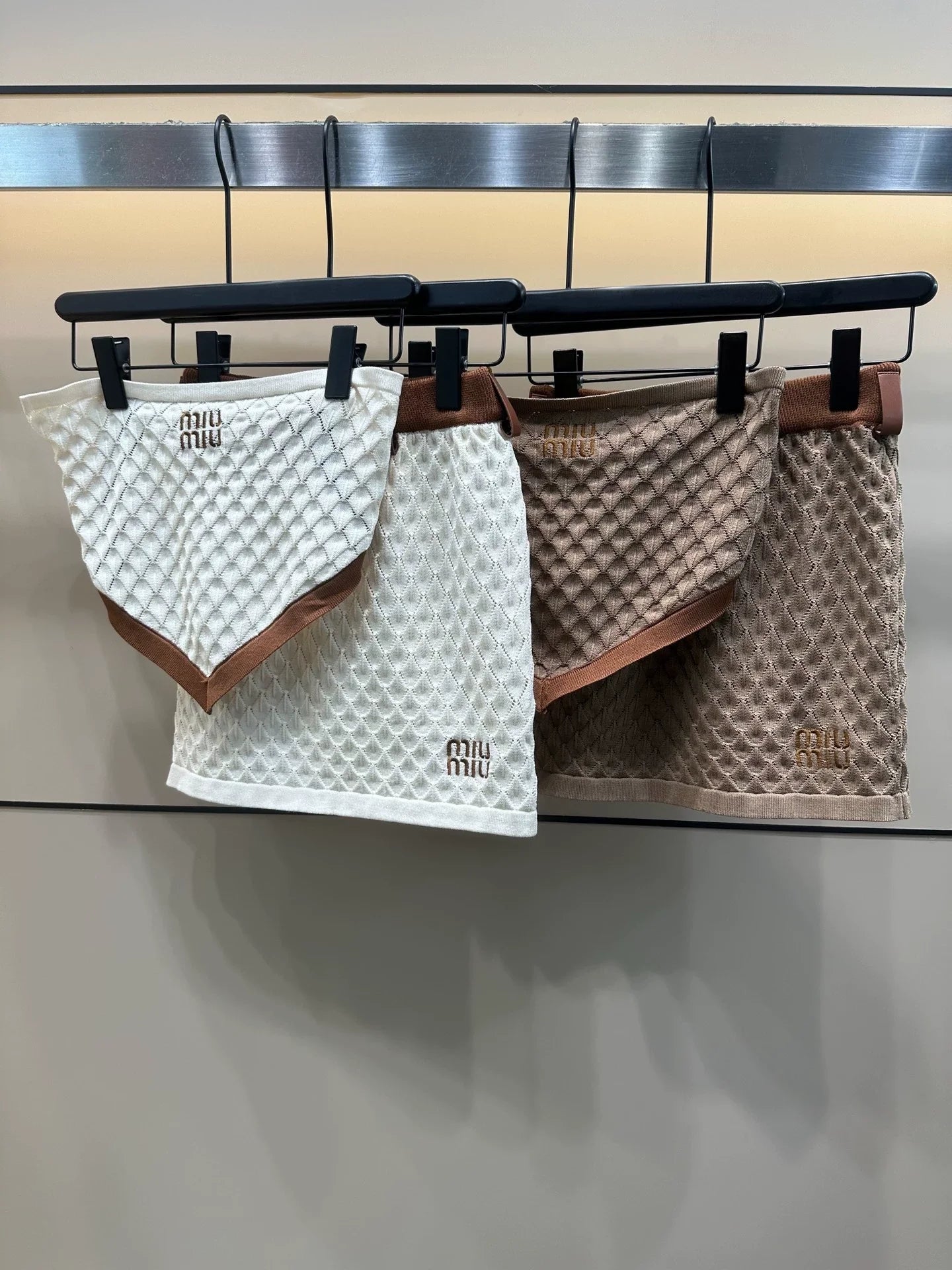 25 Summer new style dark pattern diamond tube top + skirt suit