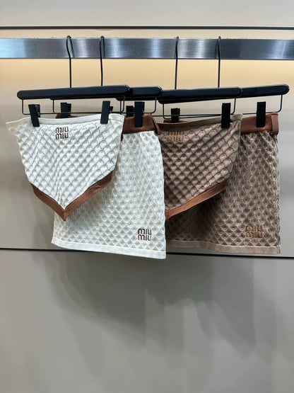 25 Summer new style dark pattern diamond tube top + skirt suit