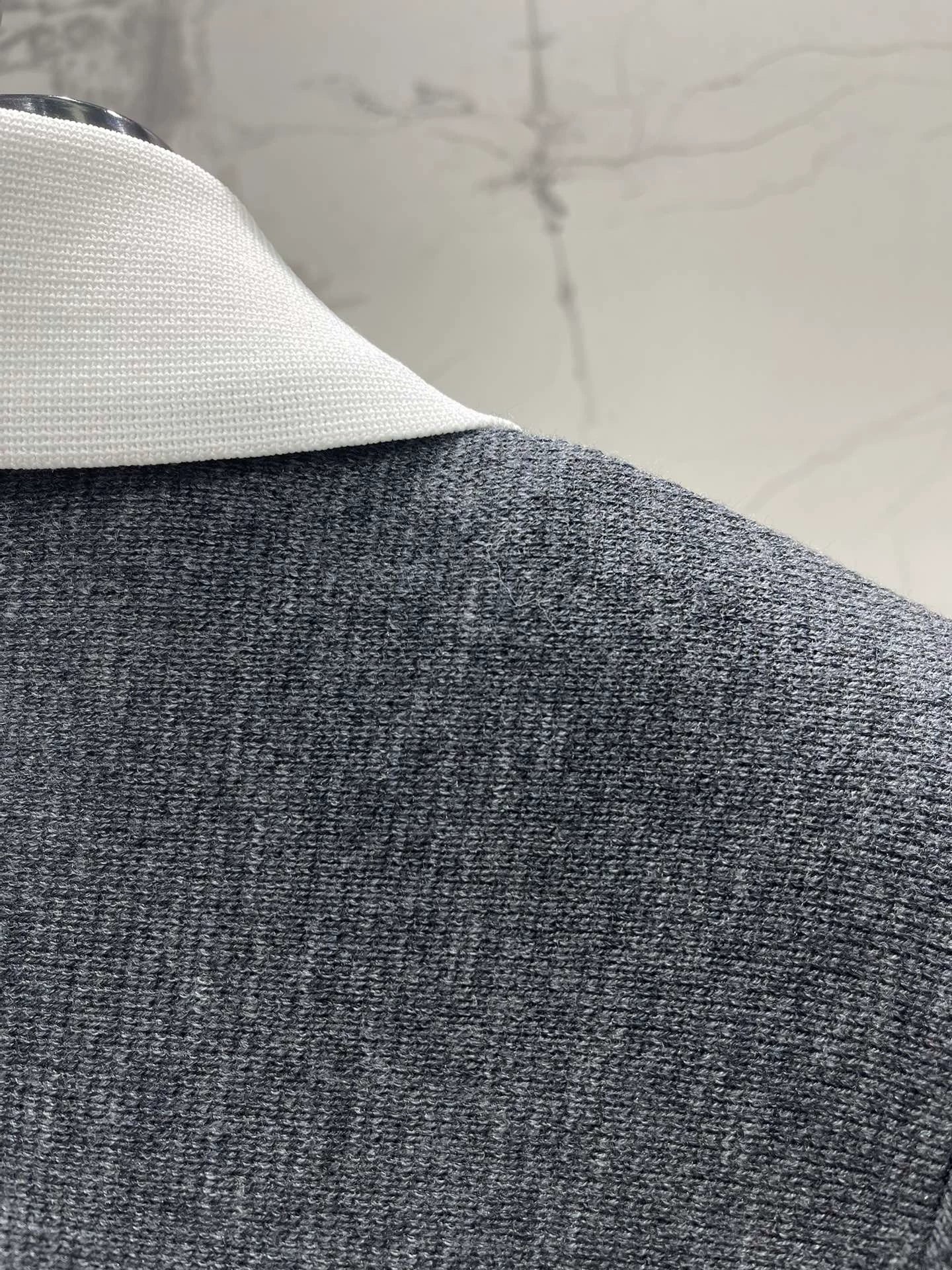 25fw Hook flower contrasting lapel long sleeved knitted dress