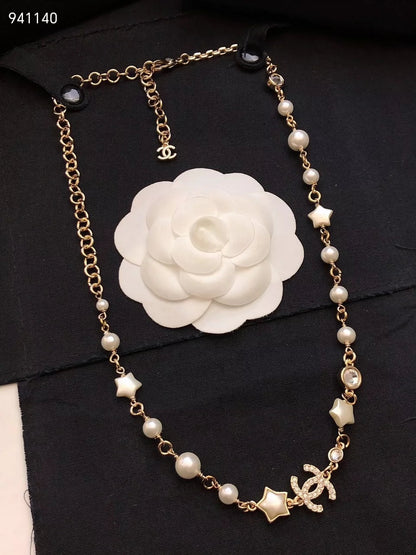 Five pointed star double layered pearl necklace