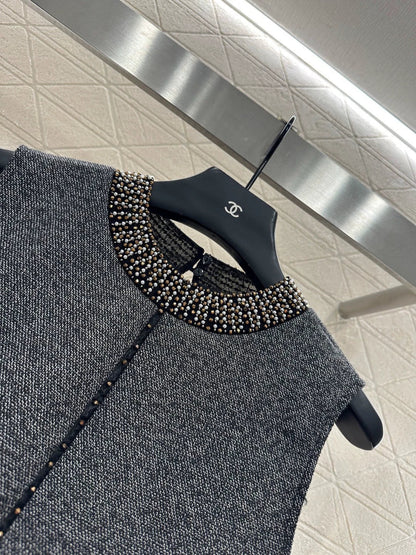 25fw Sleeveless top and skirt set