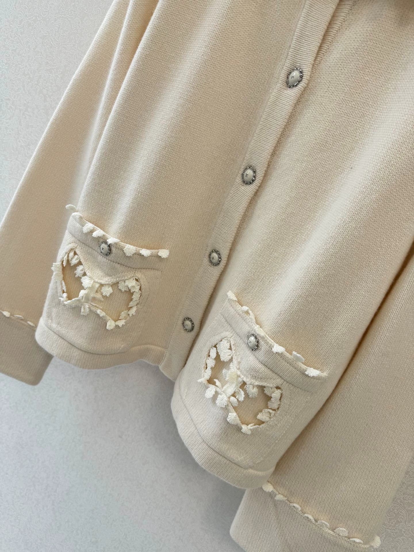 Pearl lace knitted cardigan