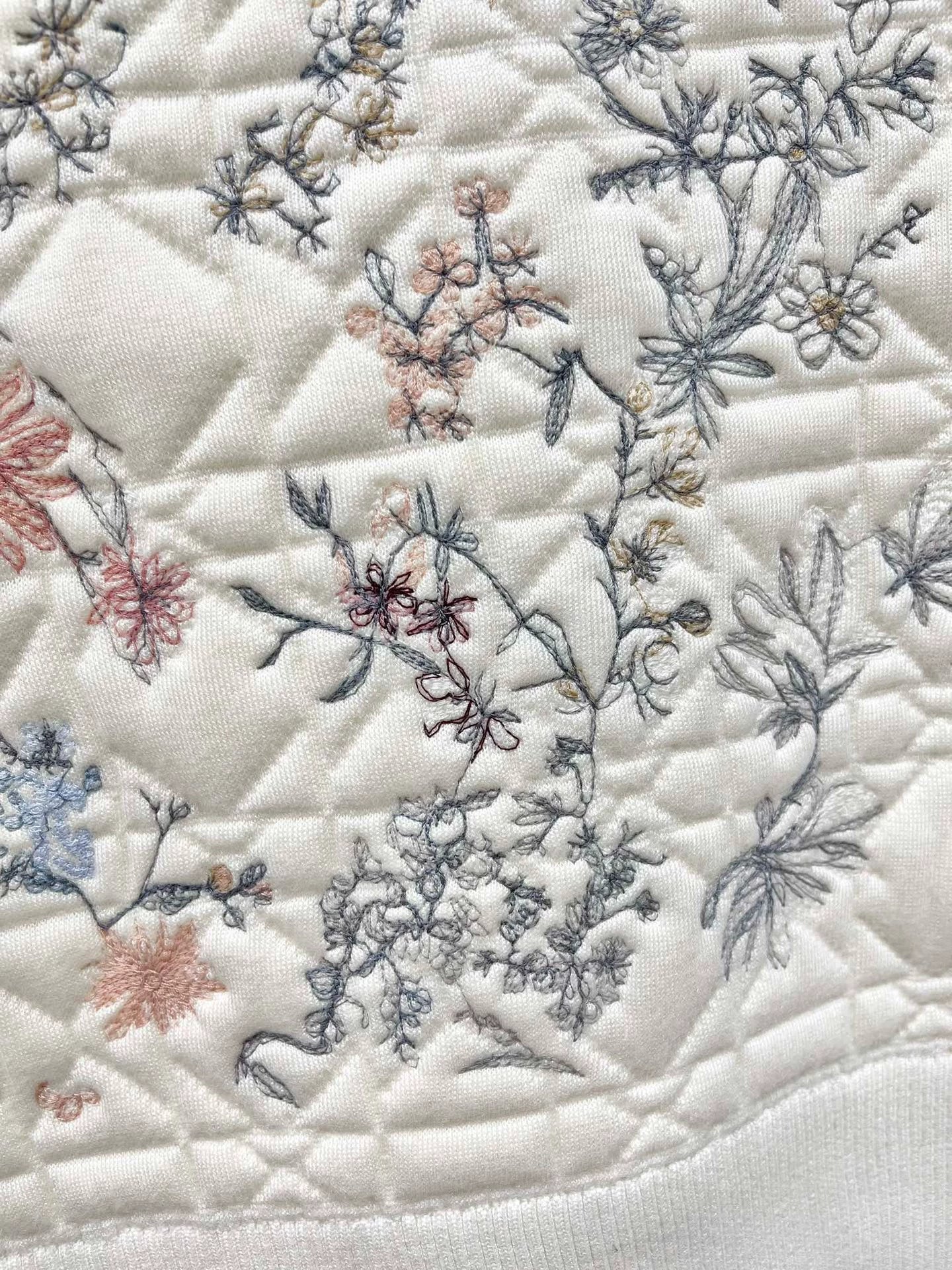 Vine patterned embroidered knitted cardigan