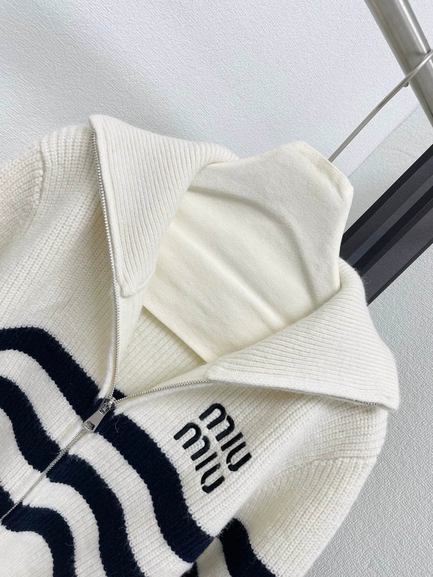 Striped stand up collar knitted cardigan