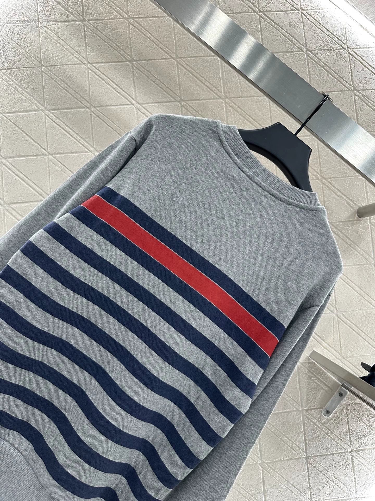 25fw Striped round neck pullover hoodie