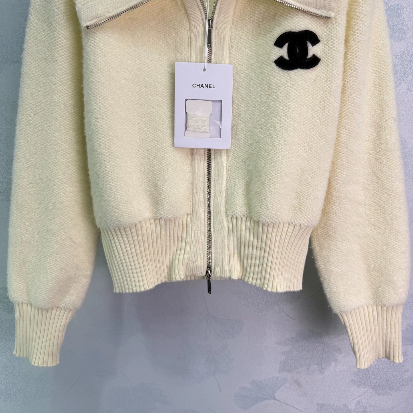 Xiaoxiangfeng Knitted Cardigan