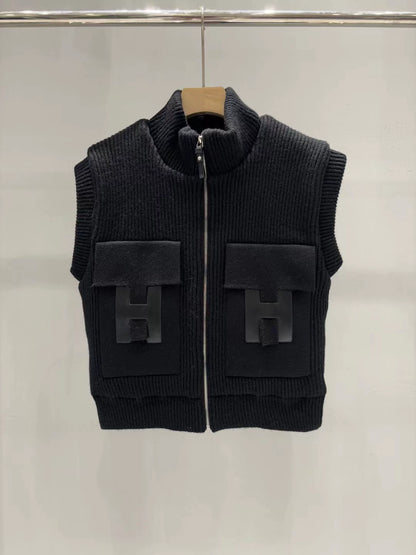 Sleeveless knitted vest